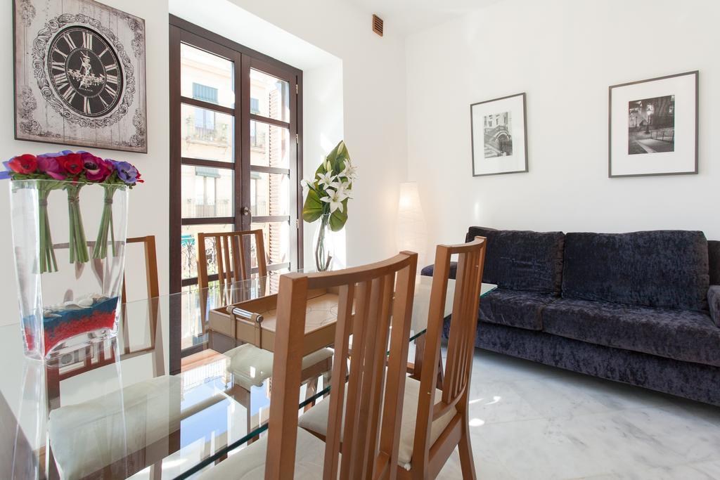 Holi-Rent Castilla Seville Exterior photo