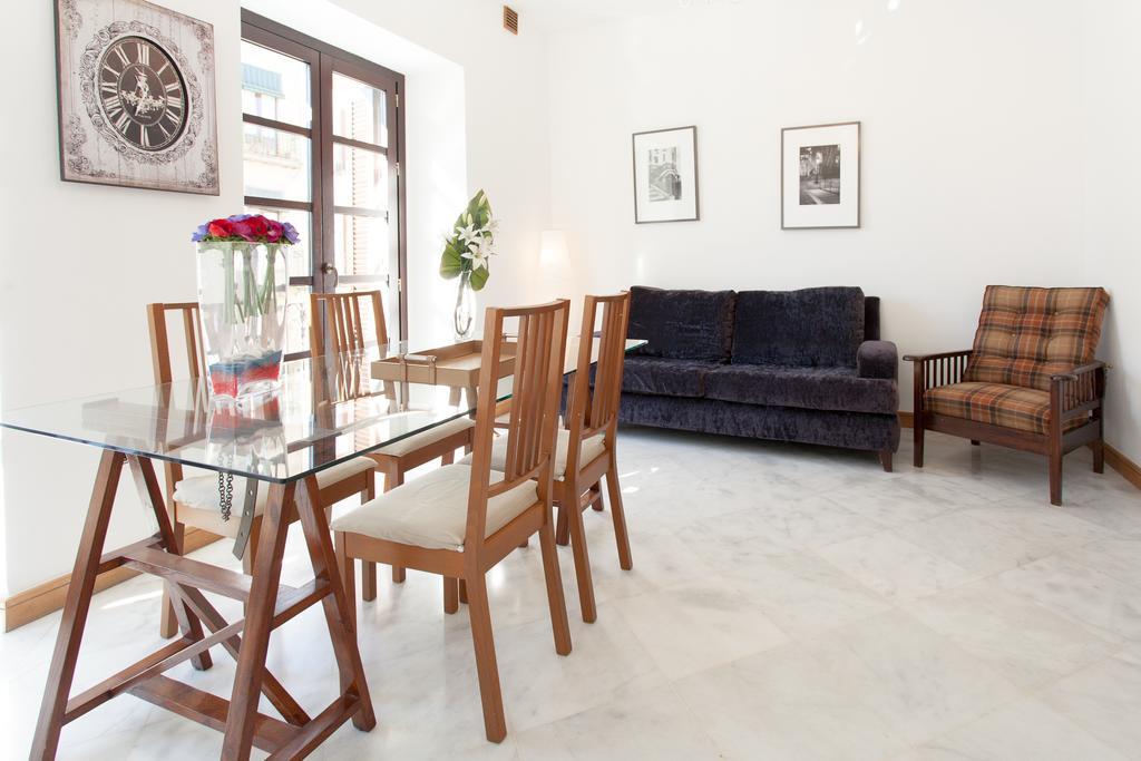 Holi-Rent Castilla Seville Exterior photo